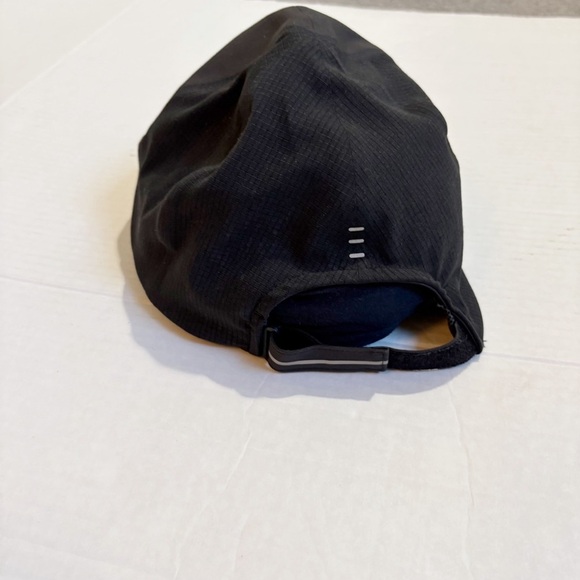 Lululemon Fast and Free Run Hat Lightweight Reflectors Adjustable Running Sun - Picture 8 of 15